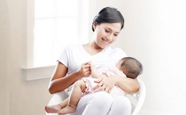 Phụ nữ đang cho con bú có dùng được an xoa không ?